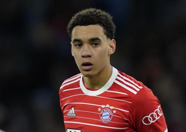 穆西亚拉：现在无法说哪名球员100%是世界最佳 建议姆巴佩来拜仁